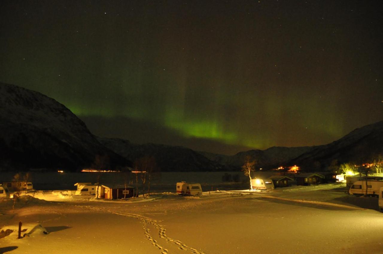 Gullesfjord Camping Exterior photo